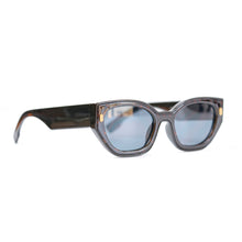 Load image into Gallery viewer, Fashionista