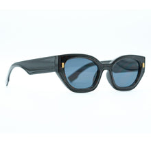 Load image into Gallery viewer, Fashionista